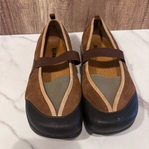 Earth Tan Leather Footwear